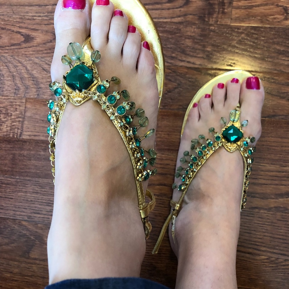 Colin Stuart sandals 6.5
